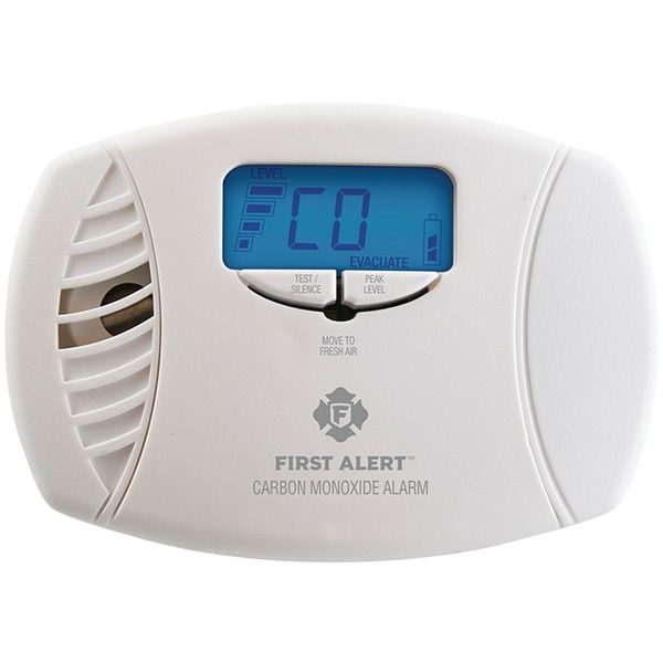 First Alert 1039746 Dual-Power Carbon Monoxide Plug-in Alarm with Digital Display